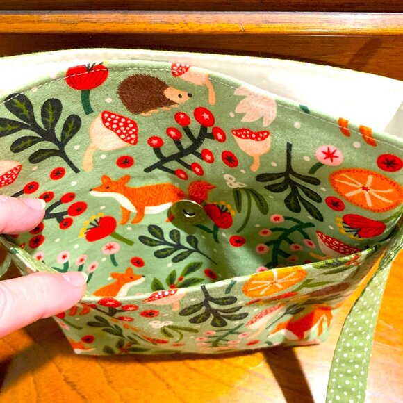 Handmade Cotton 'Foxy' Crossbody Bag with Lining and Magnetic Snap Closure - Picture 5 of 6